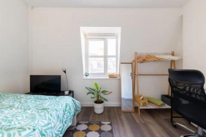 Private bedroom in London Euston